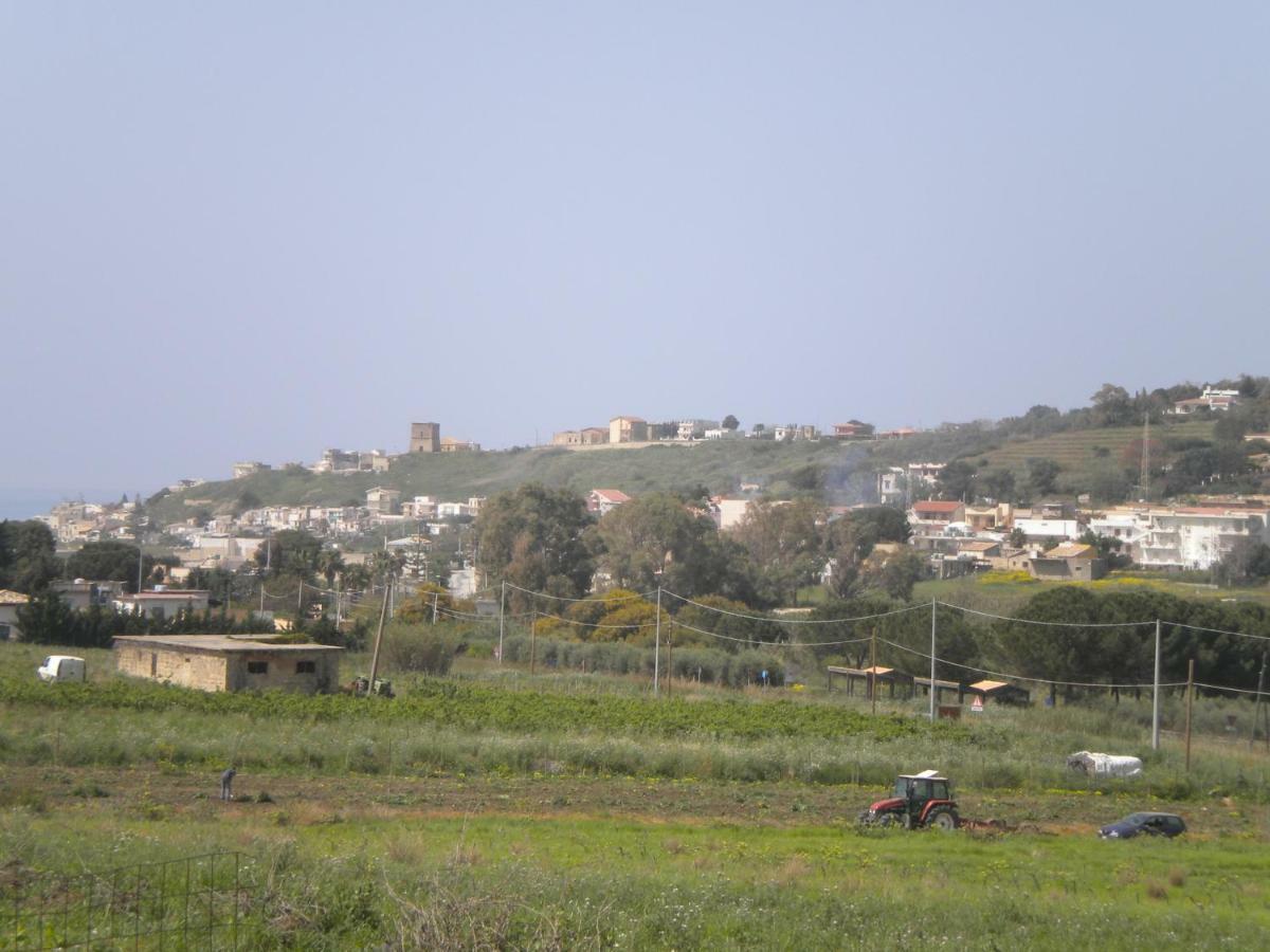 Case Barrera Porto Palo Exterior foto